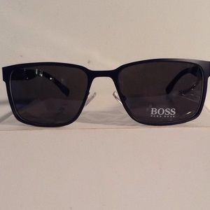 Men's Sports Sunglass (with Matching Case)
